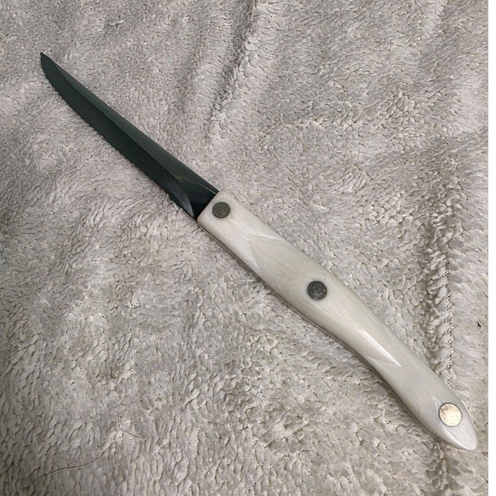 Cutco Trimmer Utility Knife 1721 White Pearl Handle Serrated Edge USA